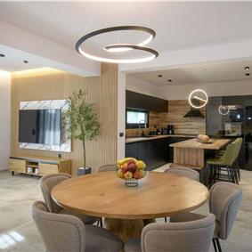 4 bedroom villa with pool, Chalikounas, sleeps 8